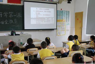 巴中幼师学校